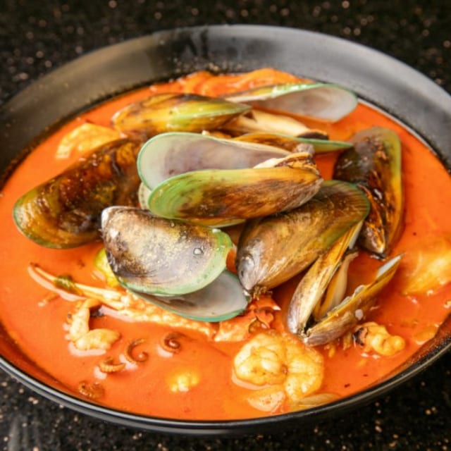 홍합짬뽕-Mussel Jjambbong.
